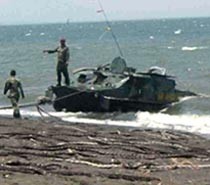 Panser Amphibi Karam Berhasil Dievakuasi 